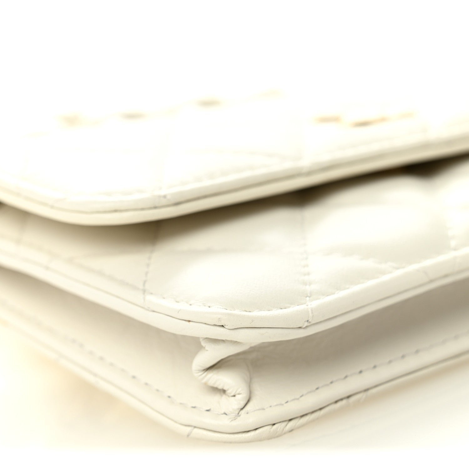 Mini "Maxi Pearls" Wallet On Chain - Image 10