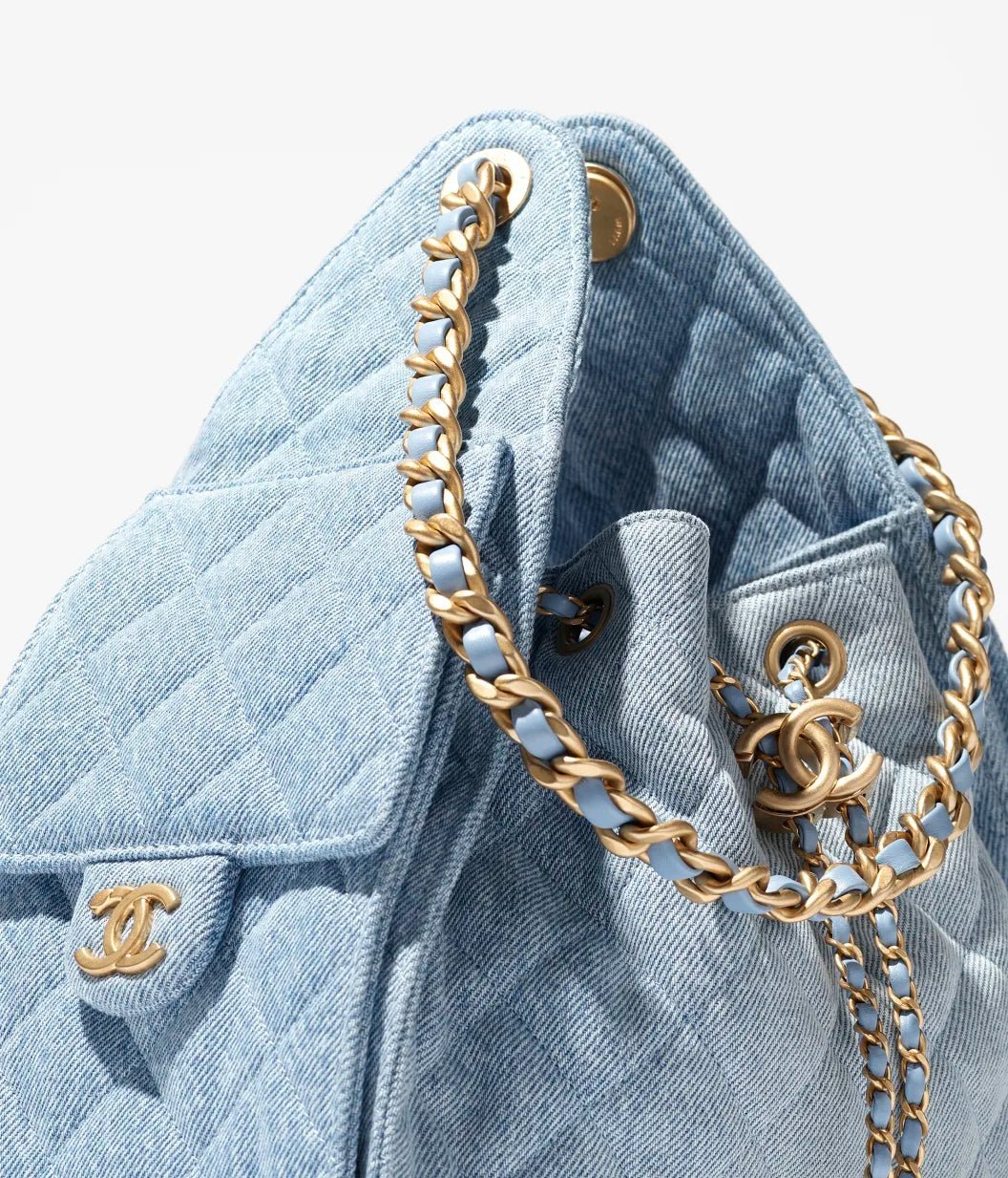 CHANEL 25 Mini Bag Washed Denim & Gold-Tone Metal Blue - Image 3