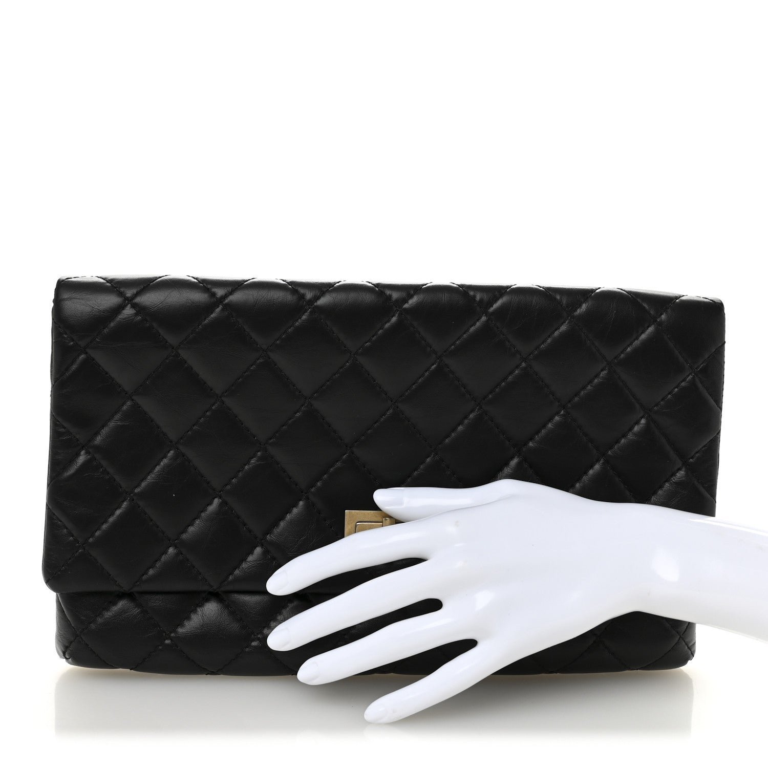 Aged Calfskin Quilted Reissue 2.55 Clutch Black - Image 2