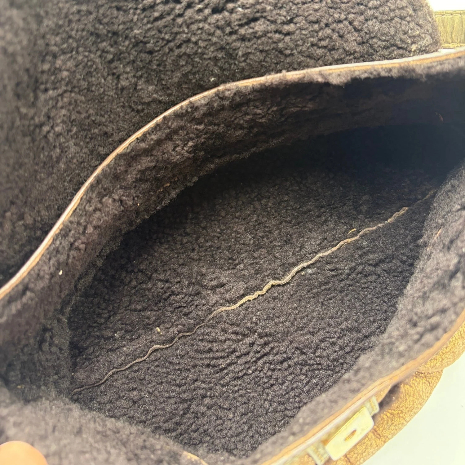 Chef Shoulder Bag Bronze Shearling - Image 5