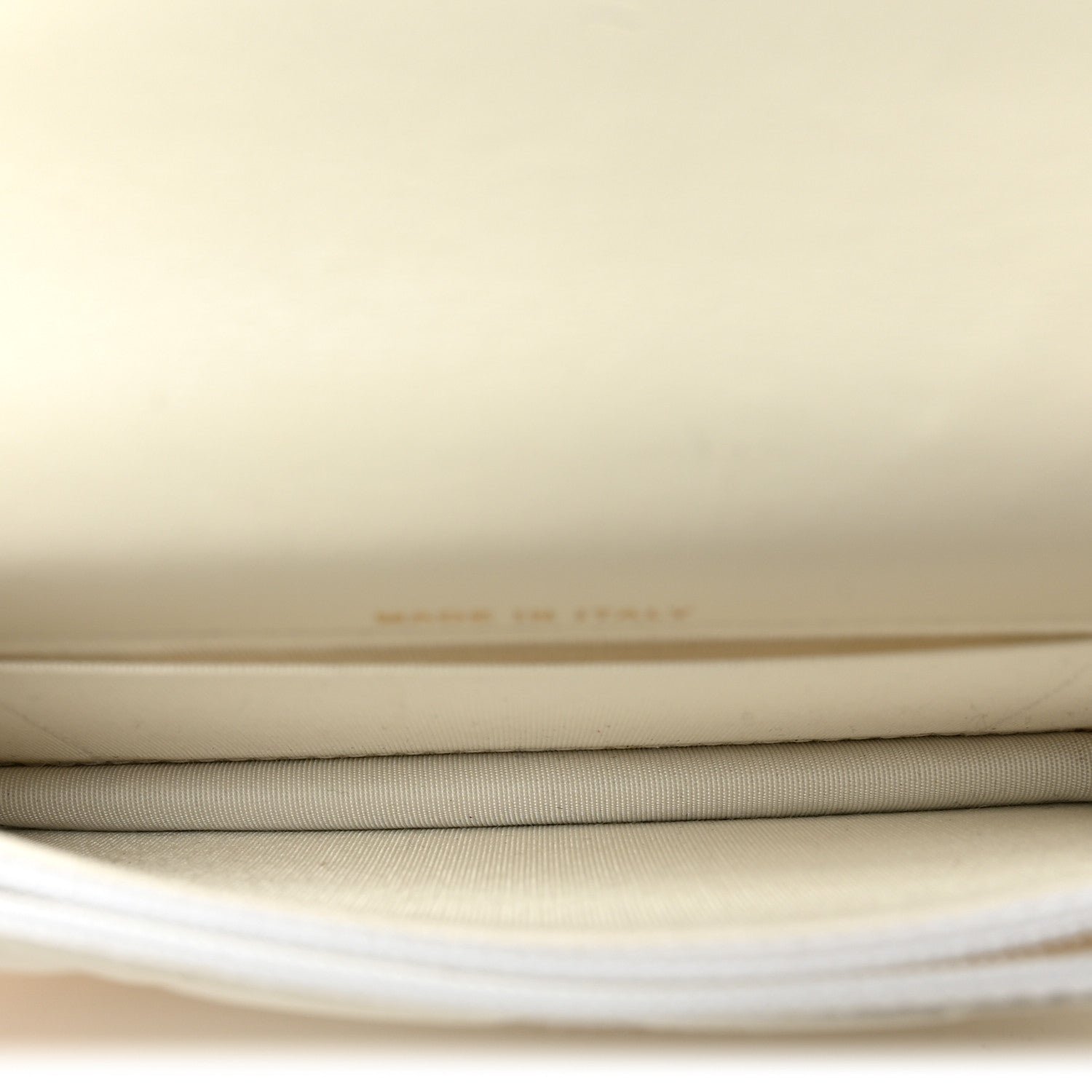 Mini "Maxi Pearls" Wallet On Chain - Image 5