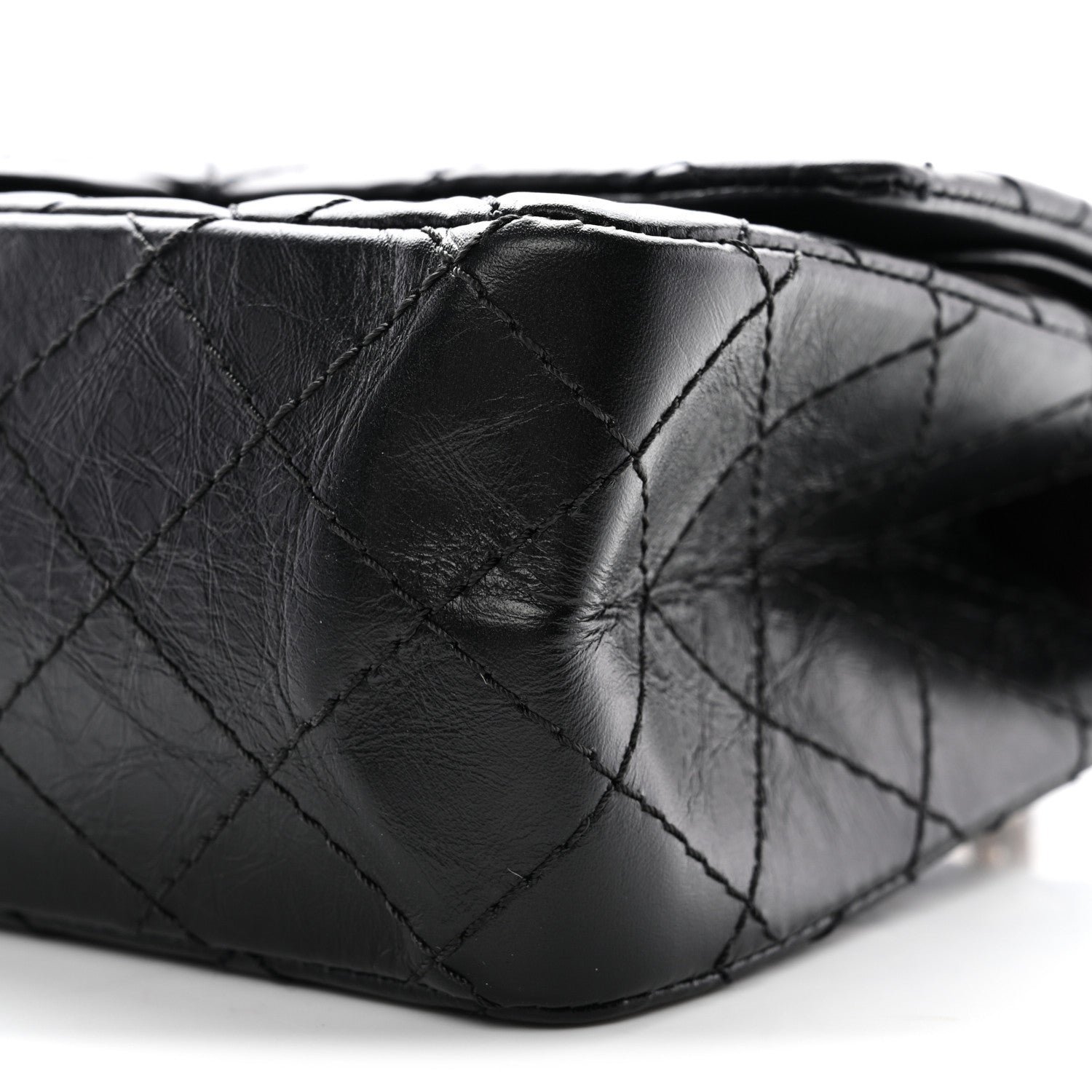 Aged Calfskin Quilted 2.55 Reissue 225 Flap Black - Image 10