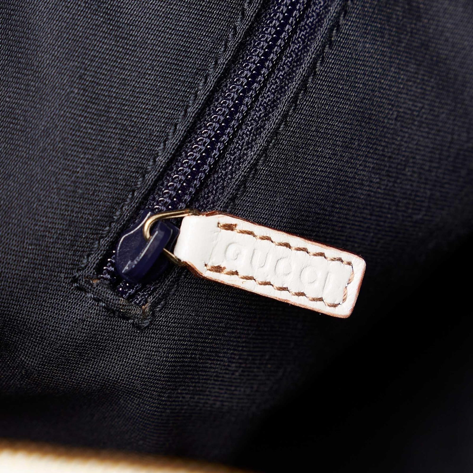 Gucci Abbey Leather Boston Bag - Image 3