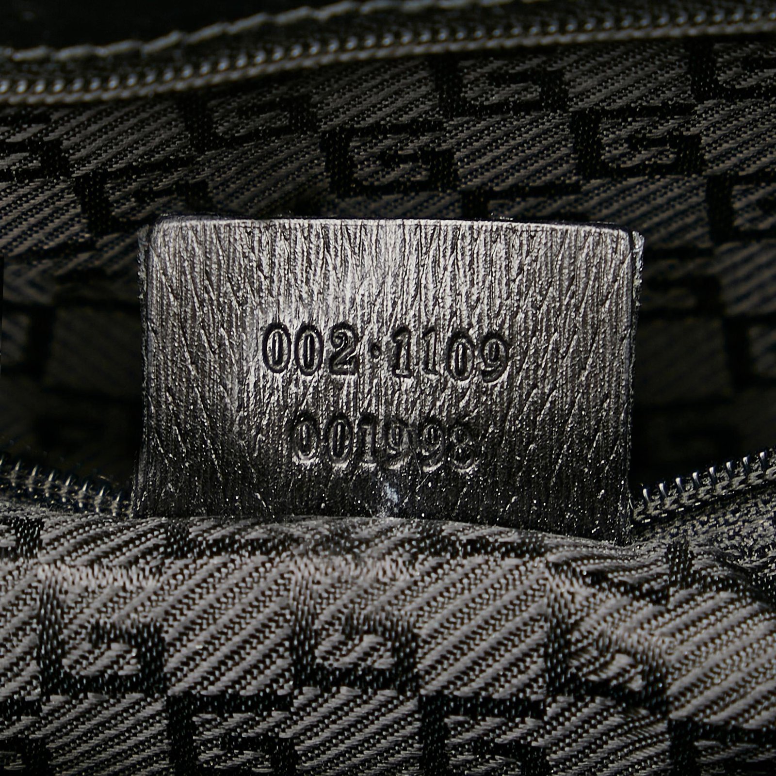 Gucci Canvas Handbag - Image 8