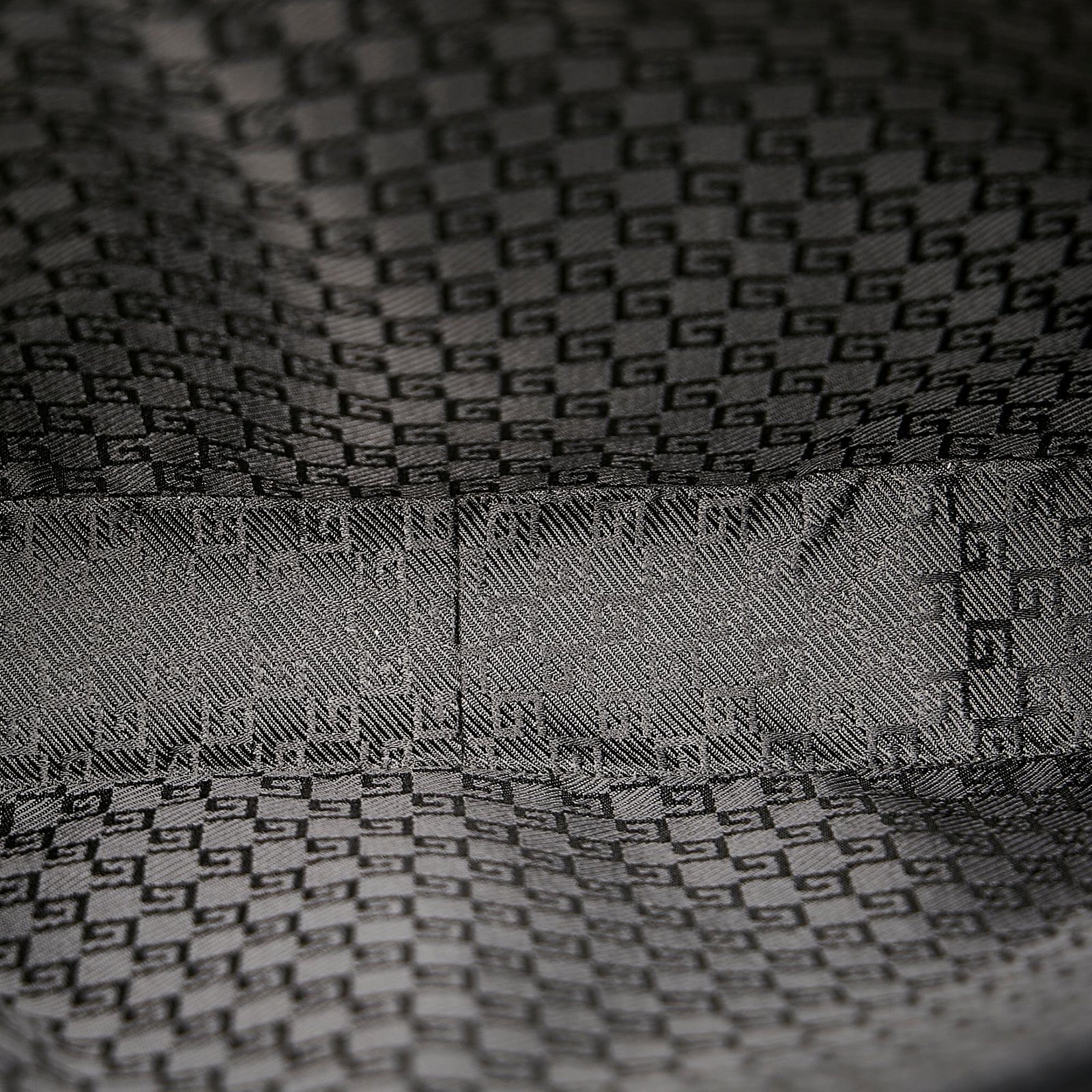 Gucci Canvas Handbag - Image 6