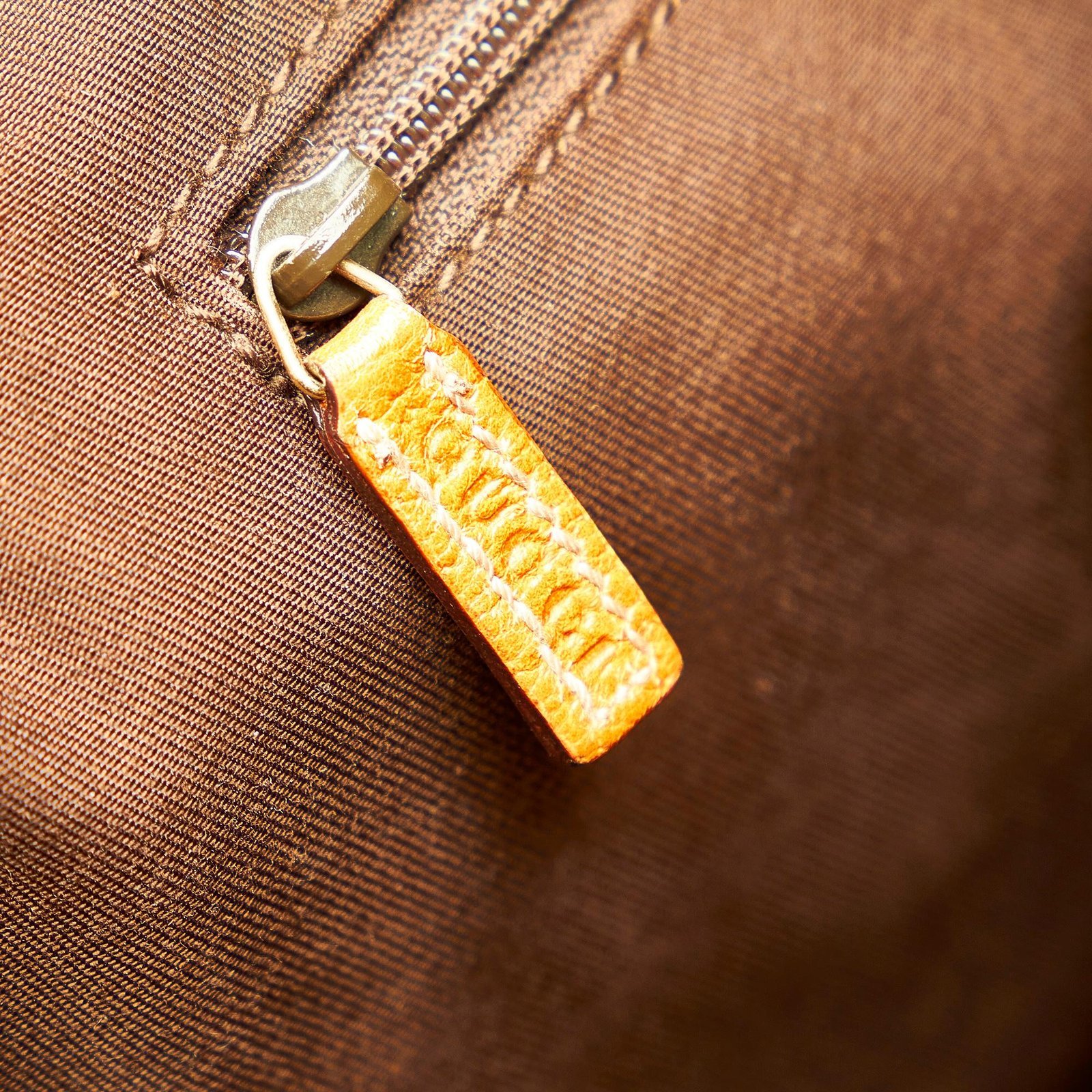 Gucci GG Canvas Abbey D-Ring Crossbody Bag - Image 9