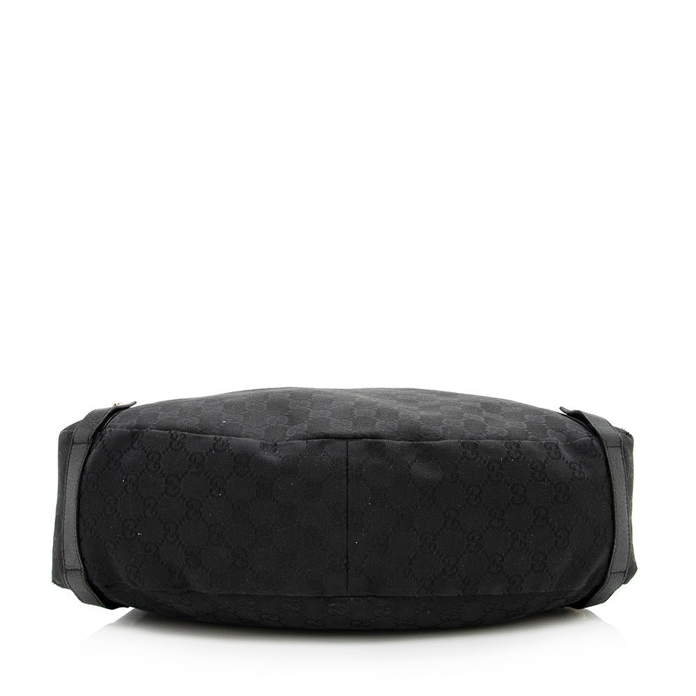 Gucci GG Canvas Abbey Medium Shoulder Bag - Image 4