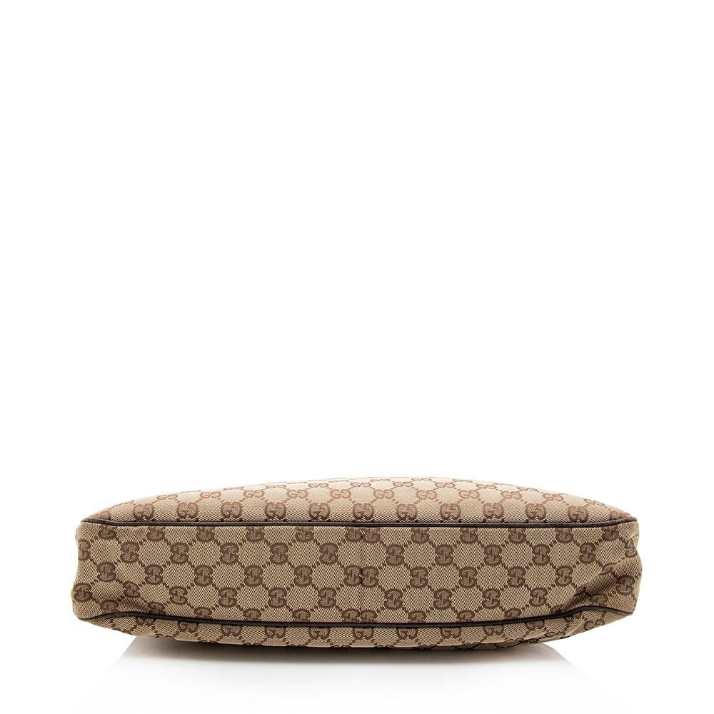 Gucci GG Canvas Eclipse Medium Shoulder Bag - Image 4