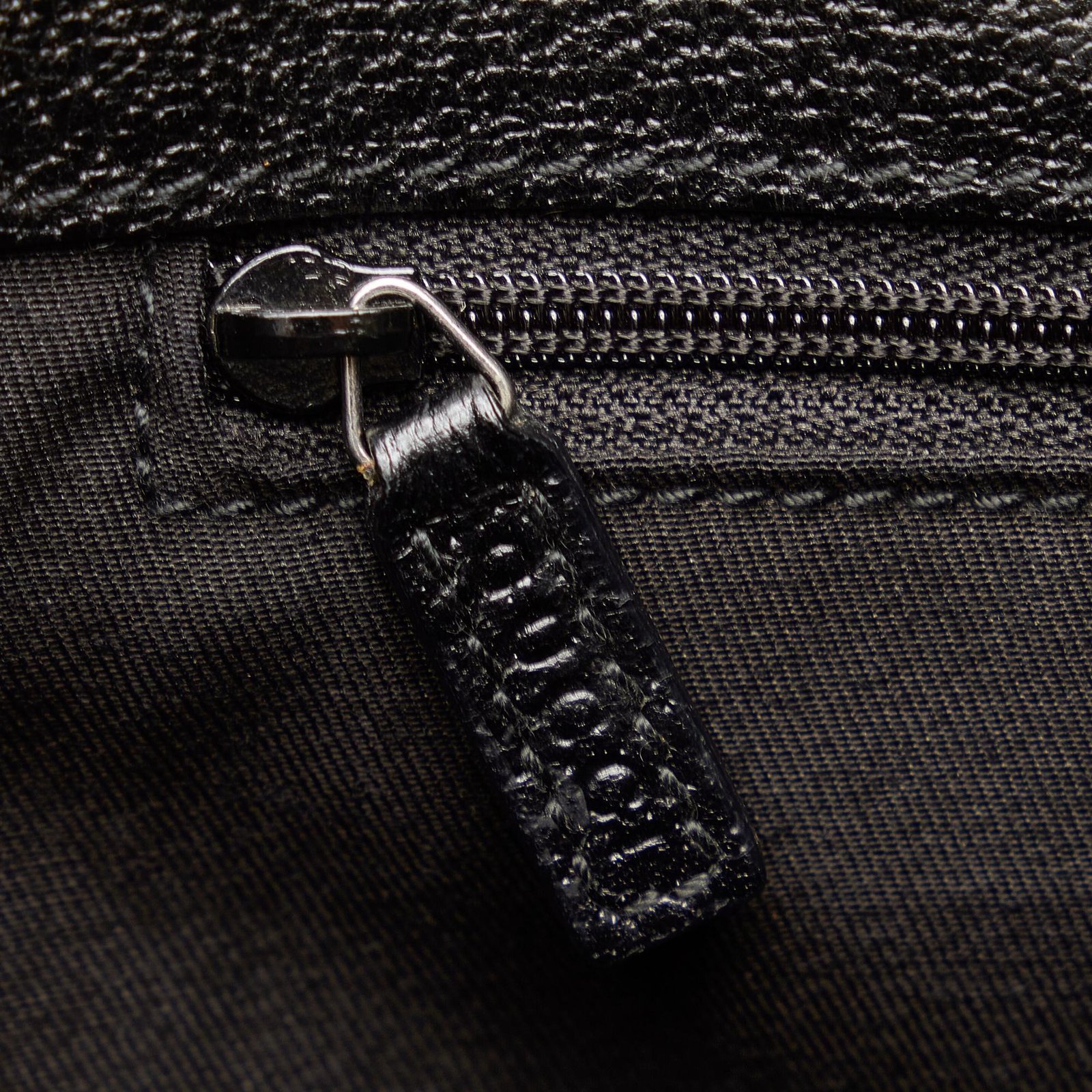 Gucci GG Canvas Eclipse Shoulder Bag - Image 9