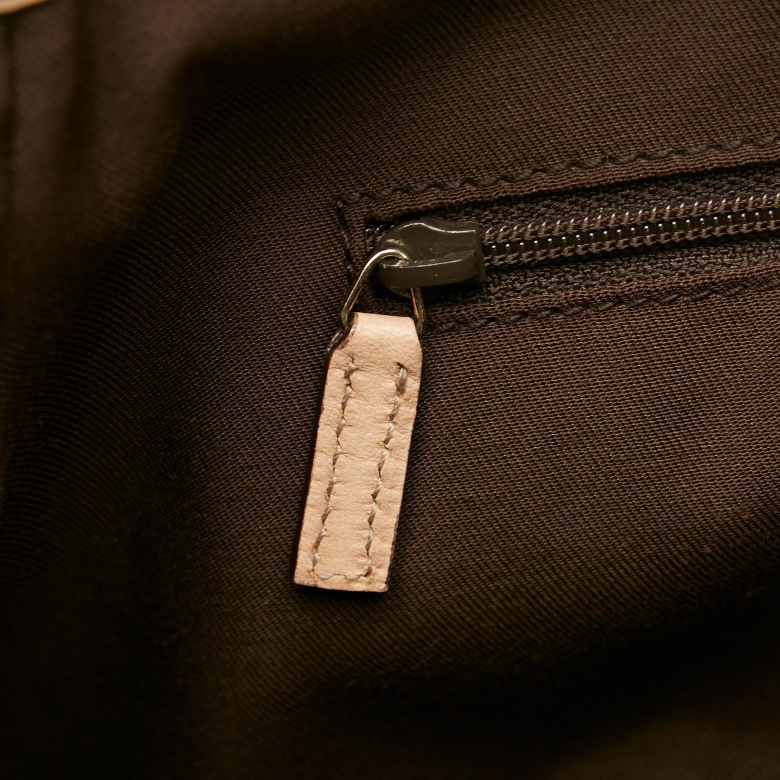 Gucci GG Canvas Pelham Shoulder Bag - Image 9