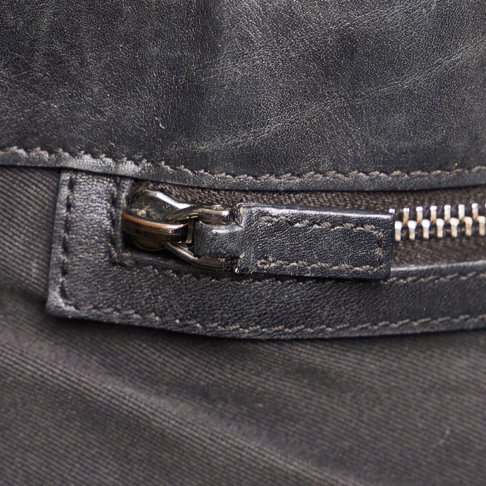 Gucci GG Canvas Tote Bag - Image 9