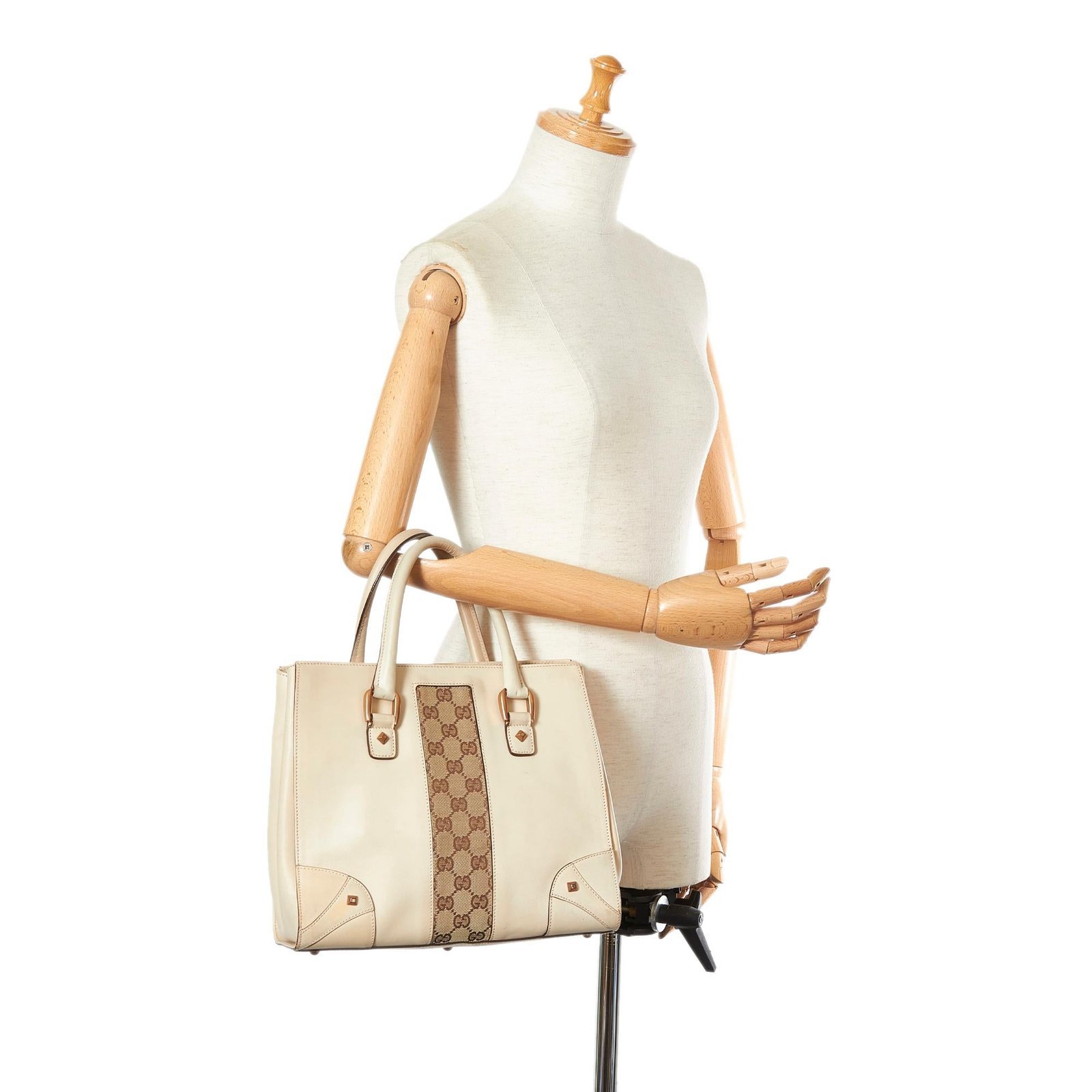 Gucci GG Nailhead Leather Handbag - Image 5