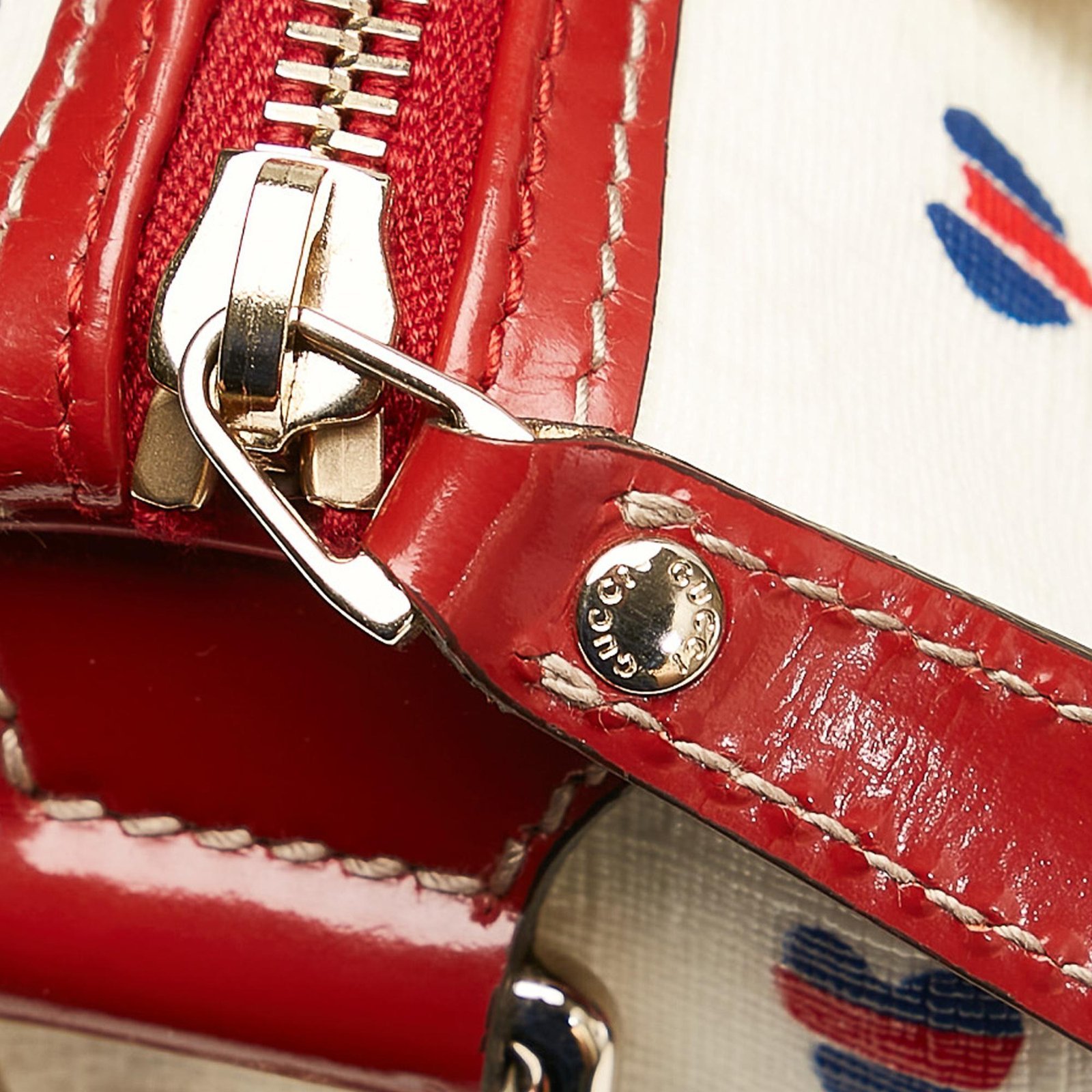 Gucci GG Supreme Hearts Small Joy Boston Bag - Image 9