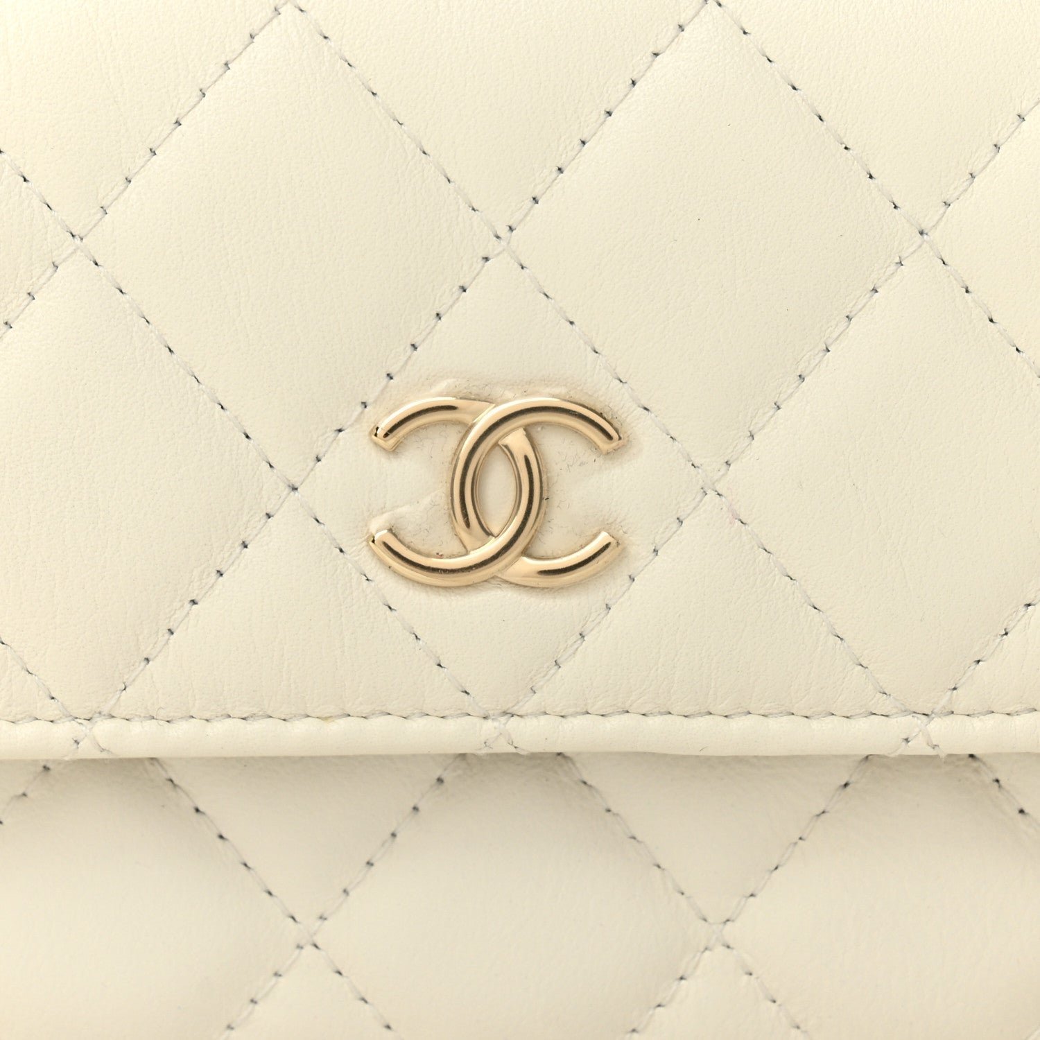 Mini "Maxi Pearls" Wallet On Chain - Image 9