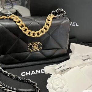 Small Classic Handbag